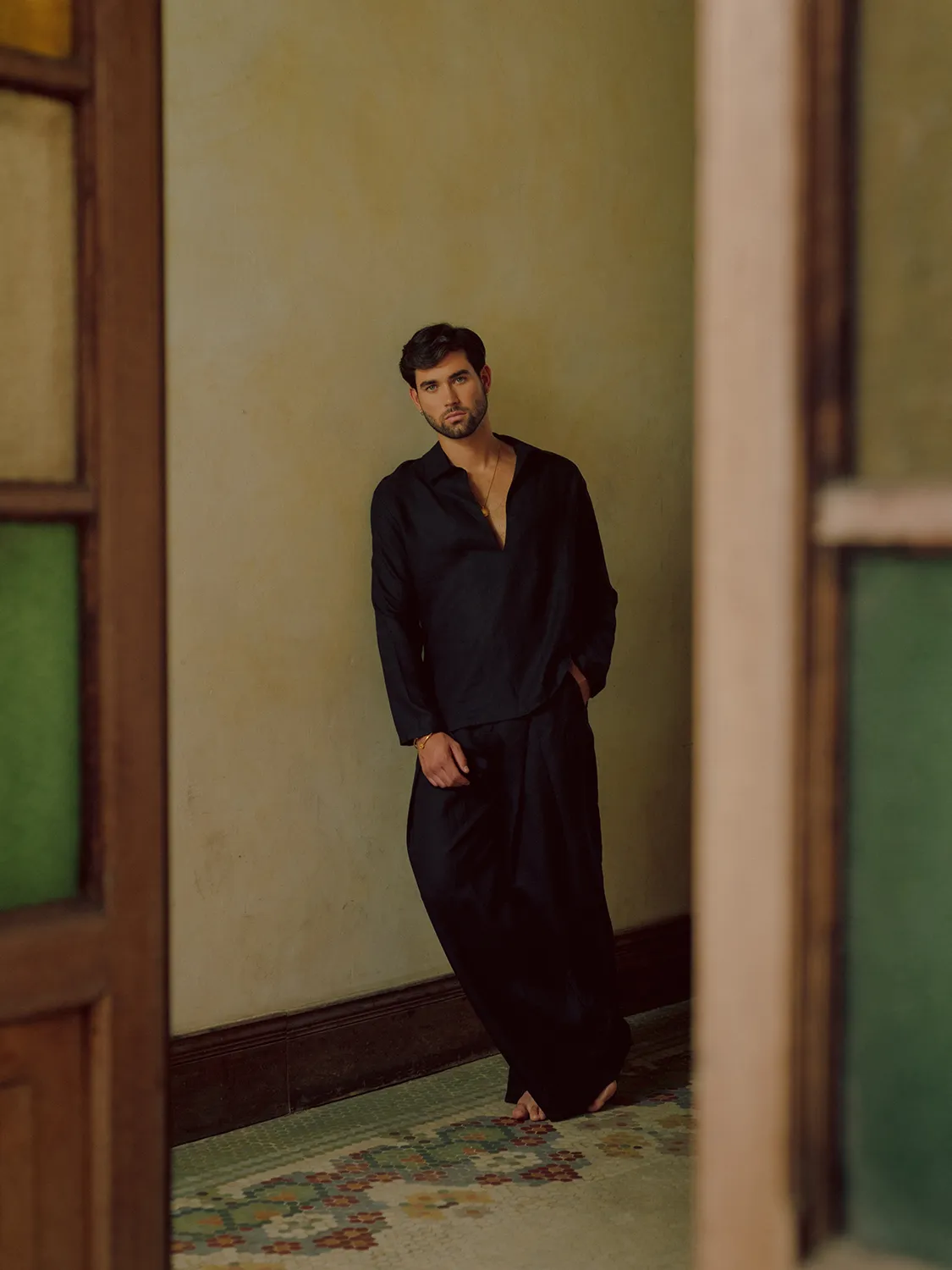 camisa-lino-negra-look-02